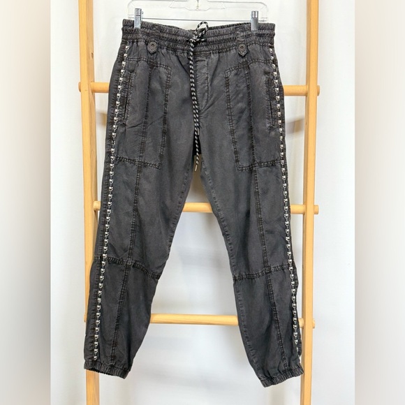ANTHROPOLOGIE Black distressed BYRON joggers with embroidered side accent size M - Picture 4 of 14